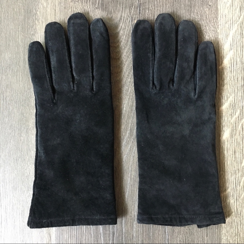 Black Leather Gloves
